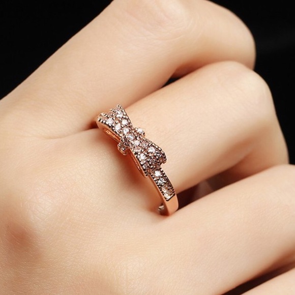 VIDEO LISTING Dainty Bow Ring - Picture 16 of 17